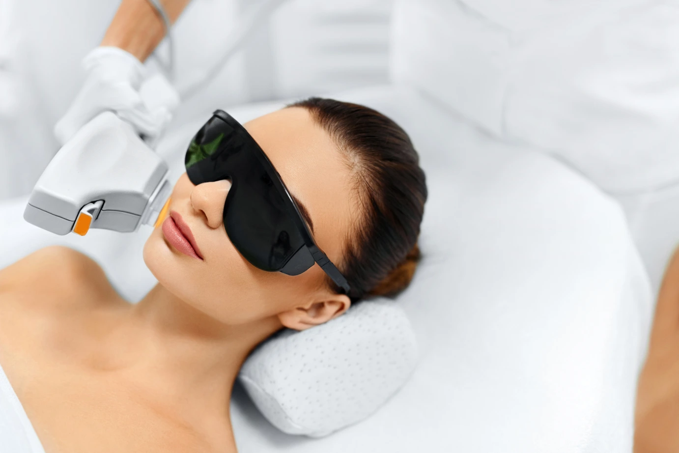 Fractional-Laser-Resurficaing-service-in-Corona-Ca-Estrella-Aesthetics-and-Surigcal-Arts